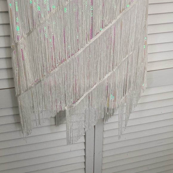 Vtg fringe white irridescent mini dress size XS approx 26.5 in long from pitt - Picture 4 of 6